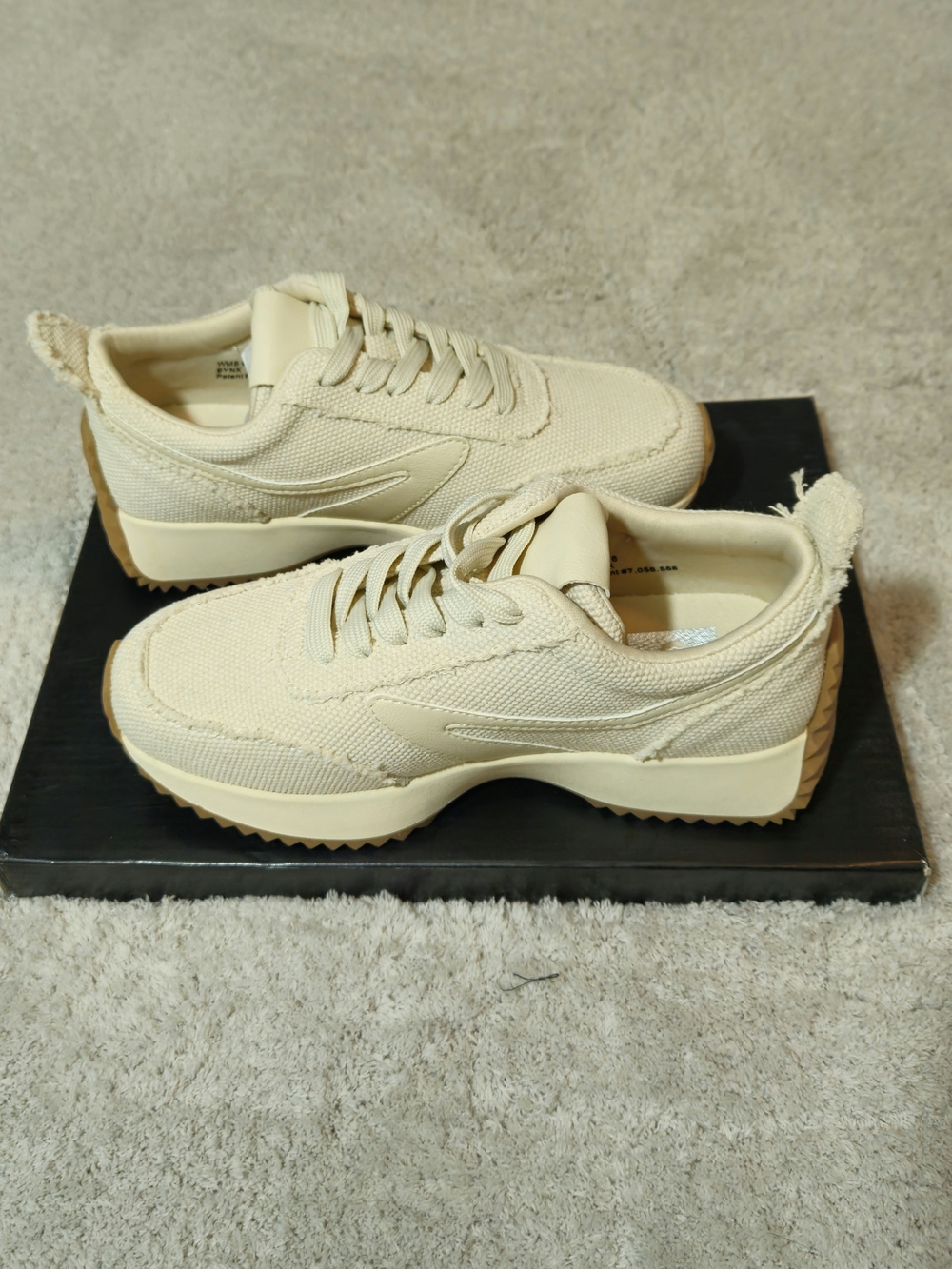 NIB DV Dolce VitaWomen's Bynx Lace-Up Jogger Sneakers - Picture 6 of 10